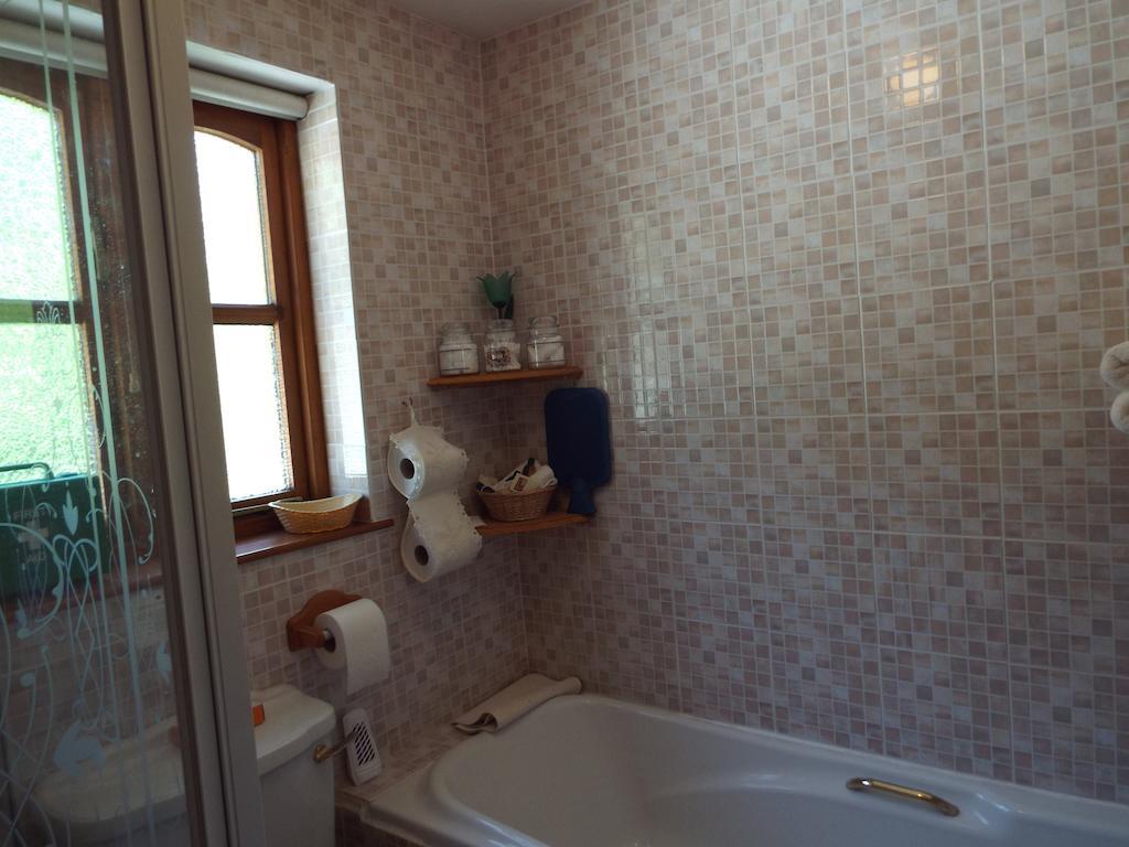 Woodpeckers Bed & Breakfast North Hill Room photo