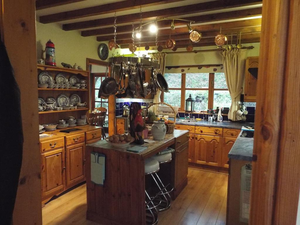 Woodpeckers Bed & Breakfast North Hill Exterior photo
